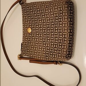 Tommy Hilfiger Synthetic Leather Crossbody w/ Gold Metal Hardware